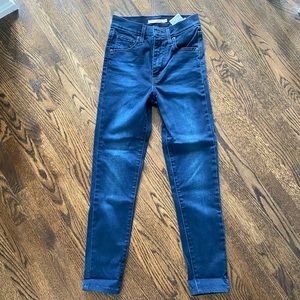 Levi’s Mile High Super Skinny Jeans